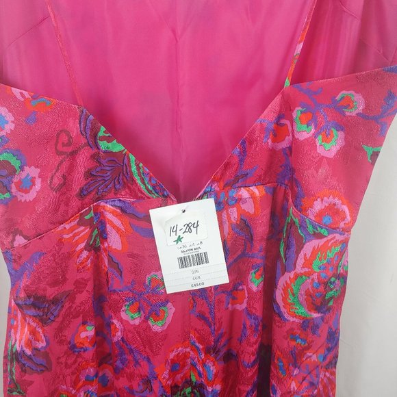 TOP SHOP -	MAGENTA FLORAL JUMP SUIT - Picture 2 of 5